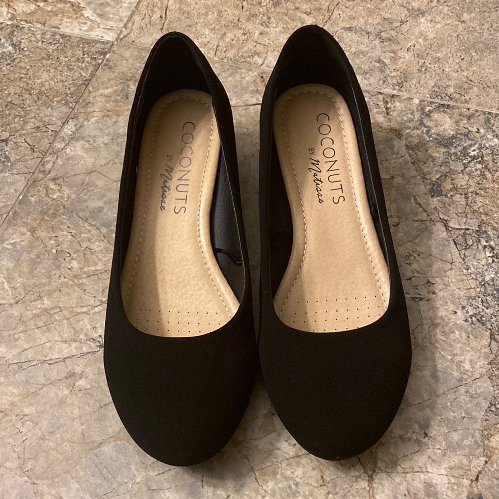 Black kitten heel wedge, closed toe, wide